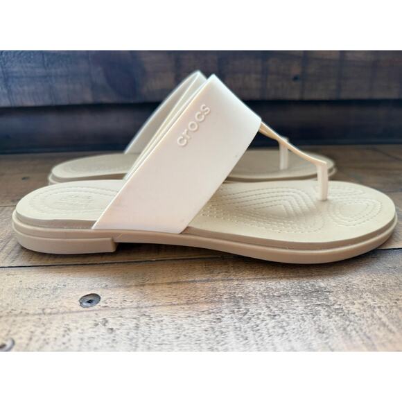 Crocs Sandals Women's Size 7 White Beige Thong Flip Flop Slide Comfort Foam - Picture 2 of 8